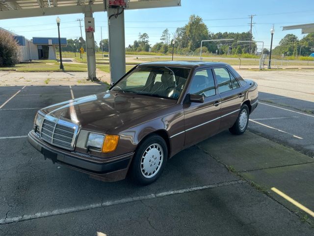 1992 Mercedes-Benz 300 E
