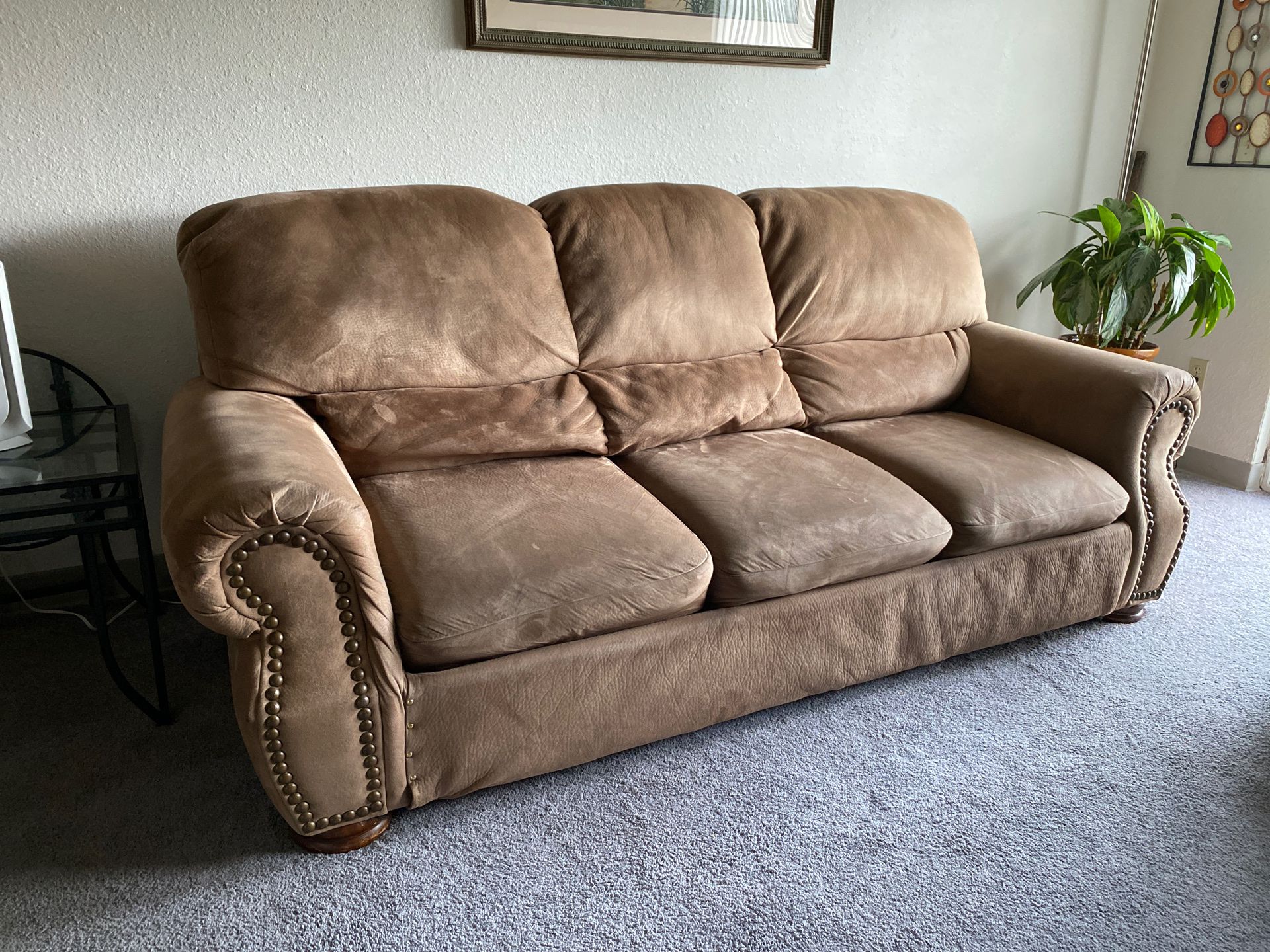 FREE Set of Couches in Federal Way