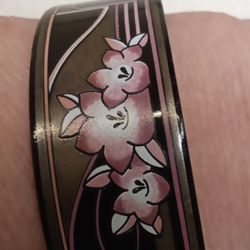 VINTAGE MICHAELA FREY Black Enamel Gold Tone Pink Flowers Bangle Bracelet Vienna