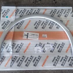 Audi Q5 LH Fender Moulding 