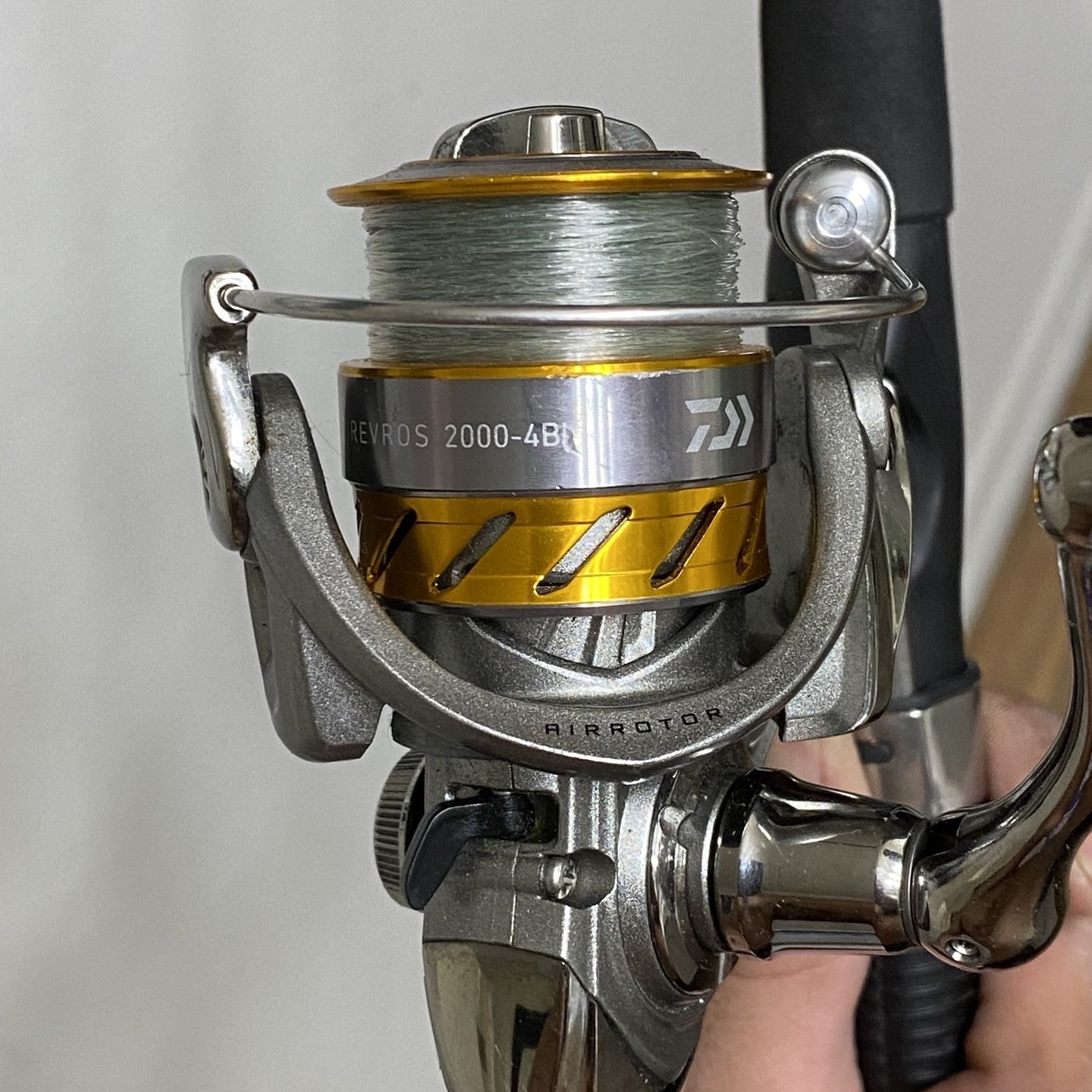 daiwa dropshot reels BG Saltwater Spinning Reel 3500 - 5.7:1 Gear Ratio - 6+1 Bearings - 38.50" Retrieve Rate - 17.60 lb Max Drag Lite and Tough Carbon body and side plate 6 Bearing drive system Air Rotor and Air Bail Machined aluminum folding handle Advanced Tournament Drag System (ATD) Available in 7 sizes Left/Right retrieve . Daiwa Spinning Combo / Mini