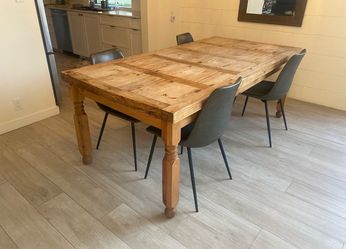 Farmhouse table price drop for quick sale