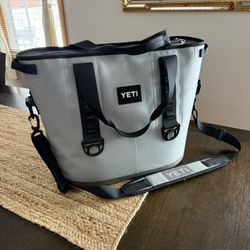 Yeti Hopper 30 Cooler
