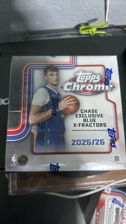 Topps Chrome 2025–26 Chase Exclusive Blue X-Fractors (Sealed)