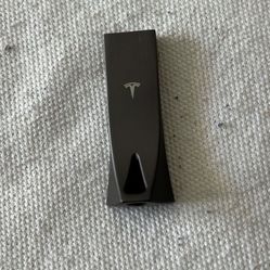 Tesla OEM USB 128gb Drive (Sentry mode, Dash CAM, etc.)