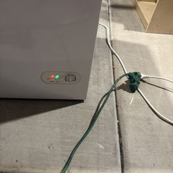 5.0 cu. ft. Chest Freezer in White (Magic Chef )