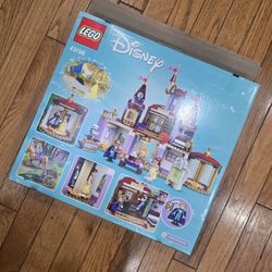 DISNEY BEAUTY AND THE BEAST LEGO SET