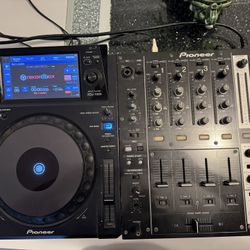 DJ Equipment 