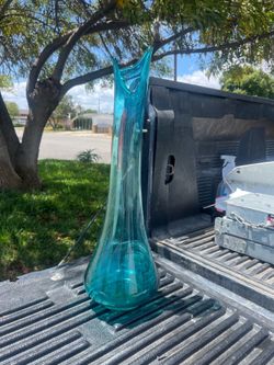 vintage 1960s L. E. Smith Peacock Blue turquoise art glass swung vase smoothie