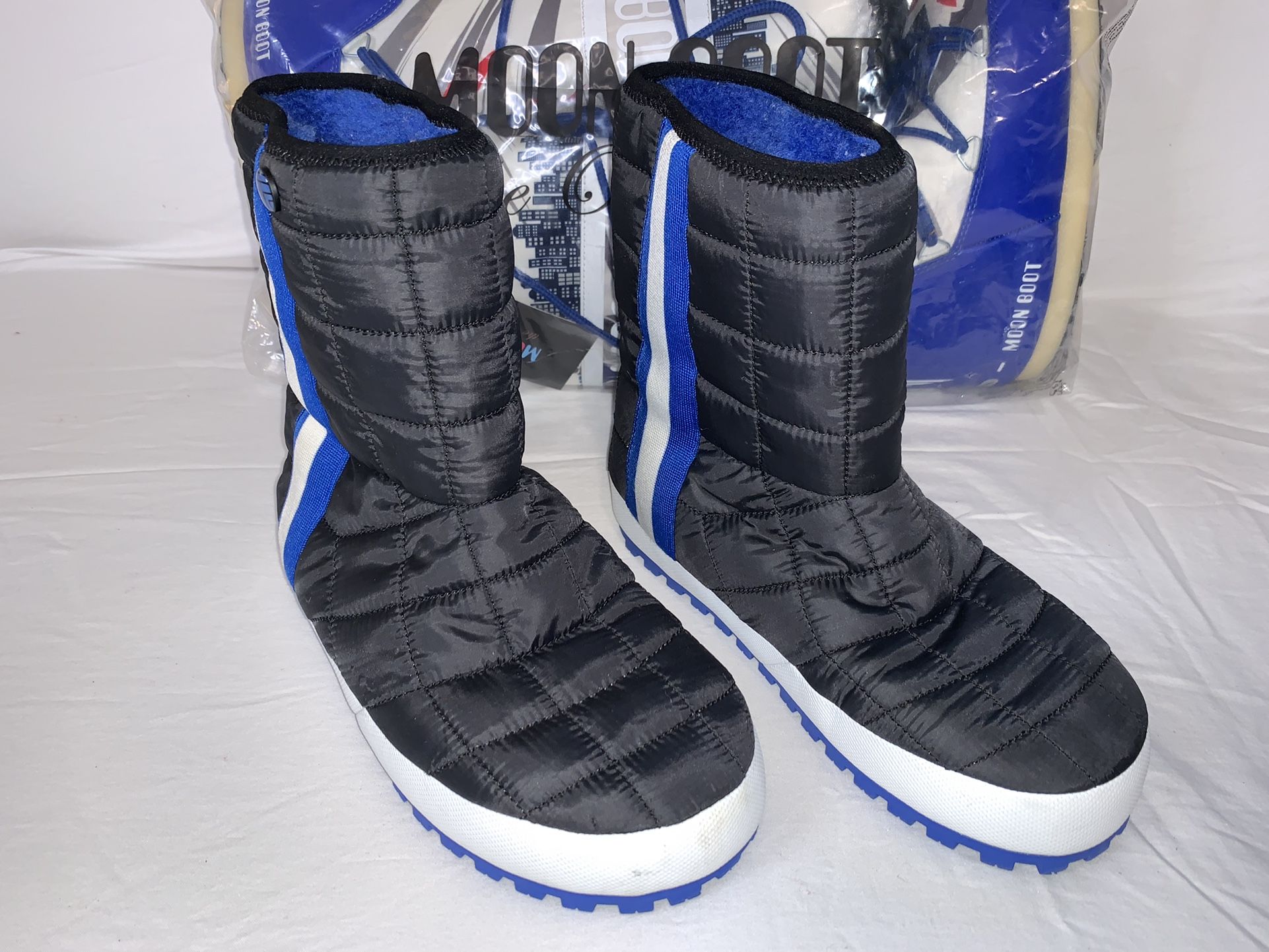 Tory Burch QUILTED NYLON BOOTS