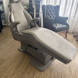 Dentist chair