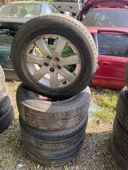 2011 KIA SORENTO OEM WHEELS AND TIRES !