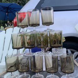 Vintage 12 Piece Glass Cups Set 