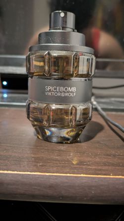 SPICEBOMB EAU DE TOILETTE/ VIKTOR ROLF