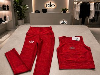 Red set sport