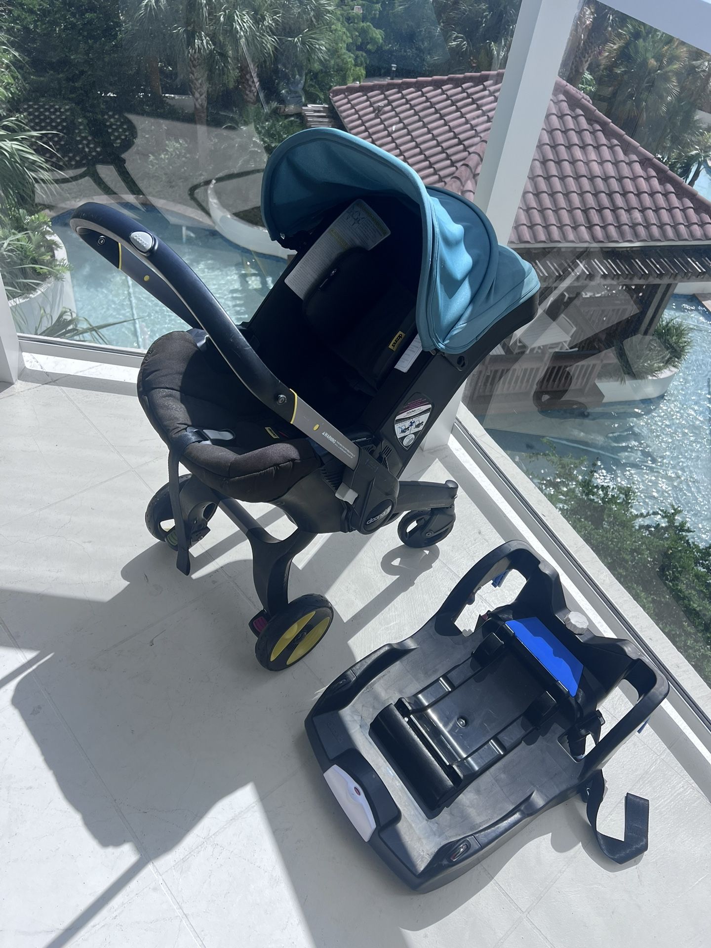 Doona Stroller And Base