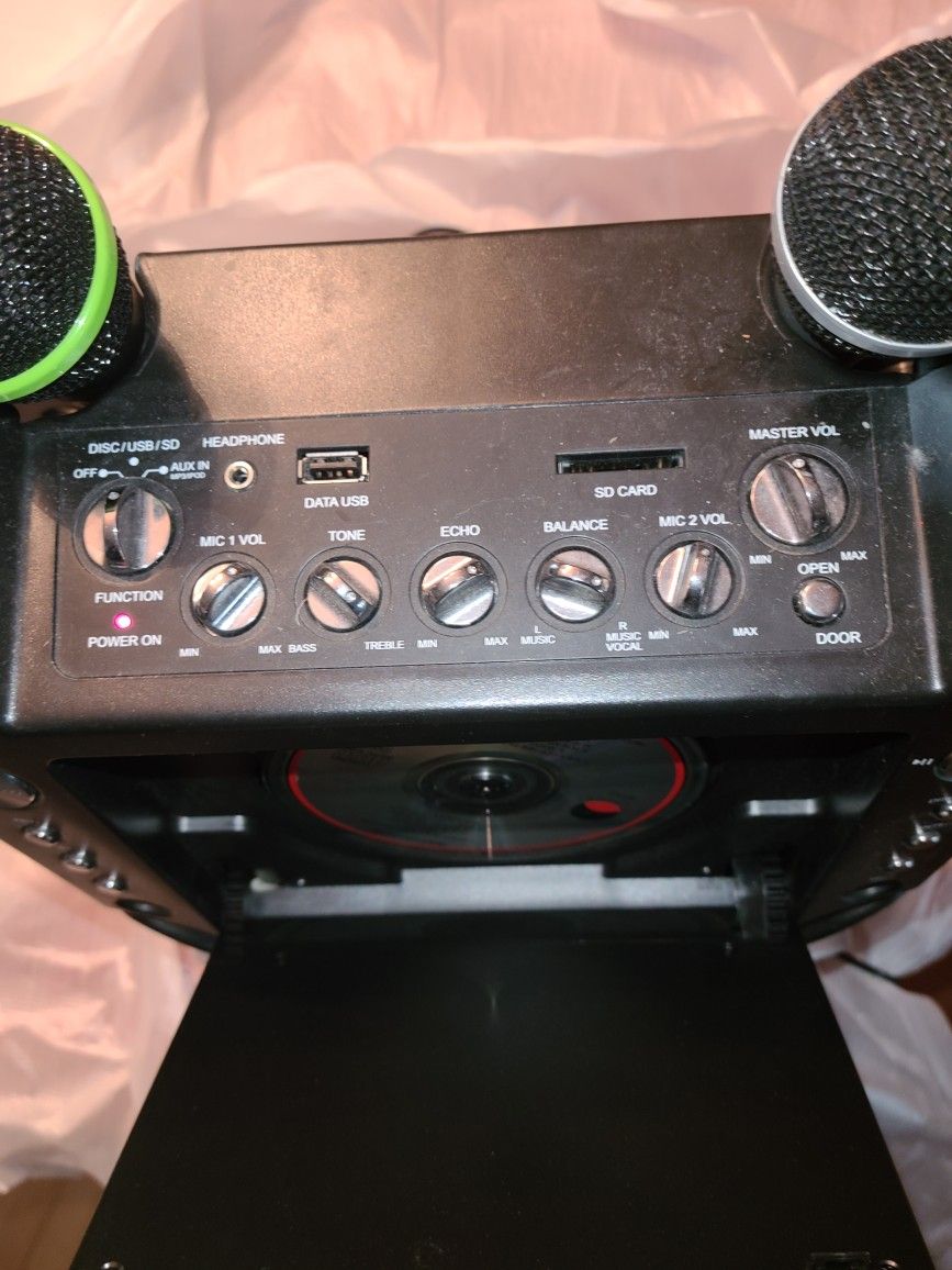 Karaoke USA Model GF829 for Sale in Maple Valley, WA OfferUp