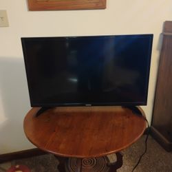27inch Toshiba Smart TV 