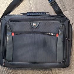 SwissGear 17" Laptop Bag - Barely Used