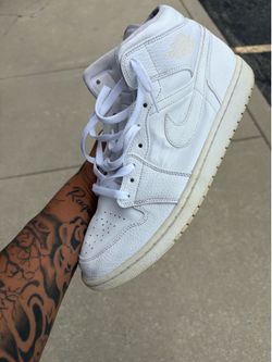 Jordan 1 mids