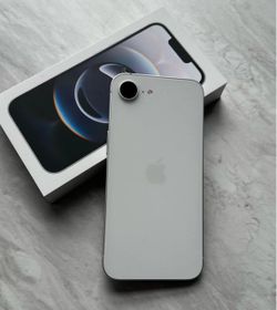 iPhone 16e