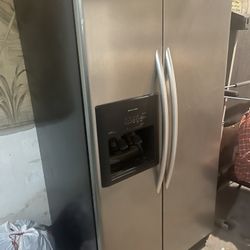 KitchenAid stainless steel refrigerator everything works we sell all the time