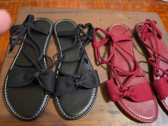 Flat Sandals with Bow Detail – 2 Pairs
