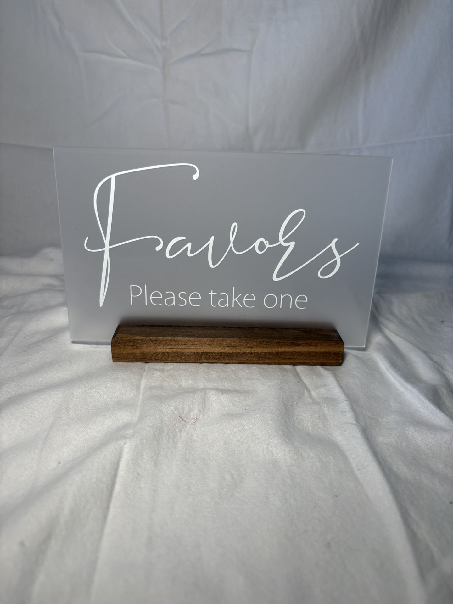 Wedding favors sign