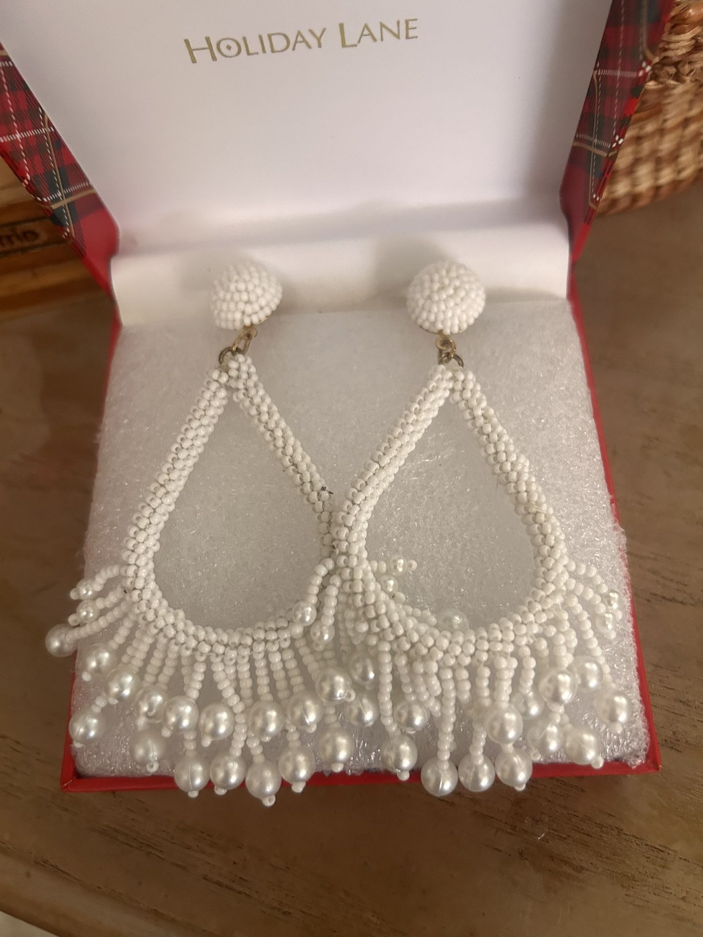 Aretes Largos Piedras Blancas Joyería Antigua