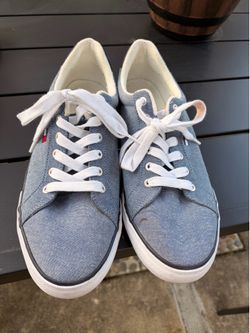 Tommy Hilfiger Men’s lace up sneakers size 11