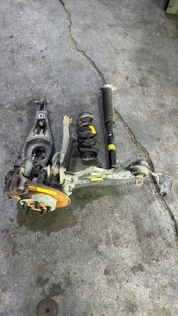 (875) 18-22 Honda Accord Right Rear Knee assembly Suspension 2018 2019 2020 2021 2022