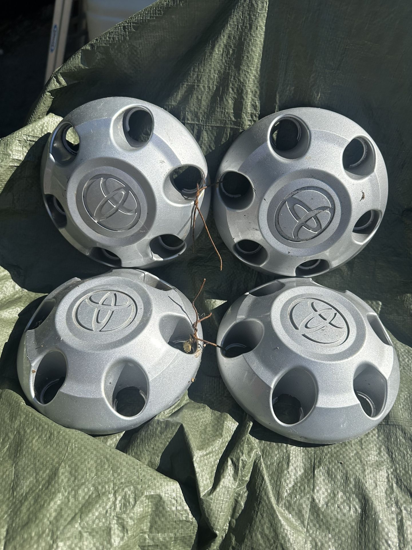6 Lug Toyota Hubcaps