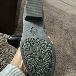 Leather Boots Paid 140 @ DSW Worn Once For 2 Hours Asking 30 Size 7 Womans 