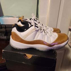 Air Jordan 11 Retro Low “Closing Ceremony “