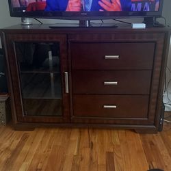 Wood TV Stand With Storage