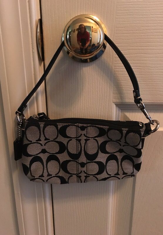 Coach Wristlet Purse Black