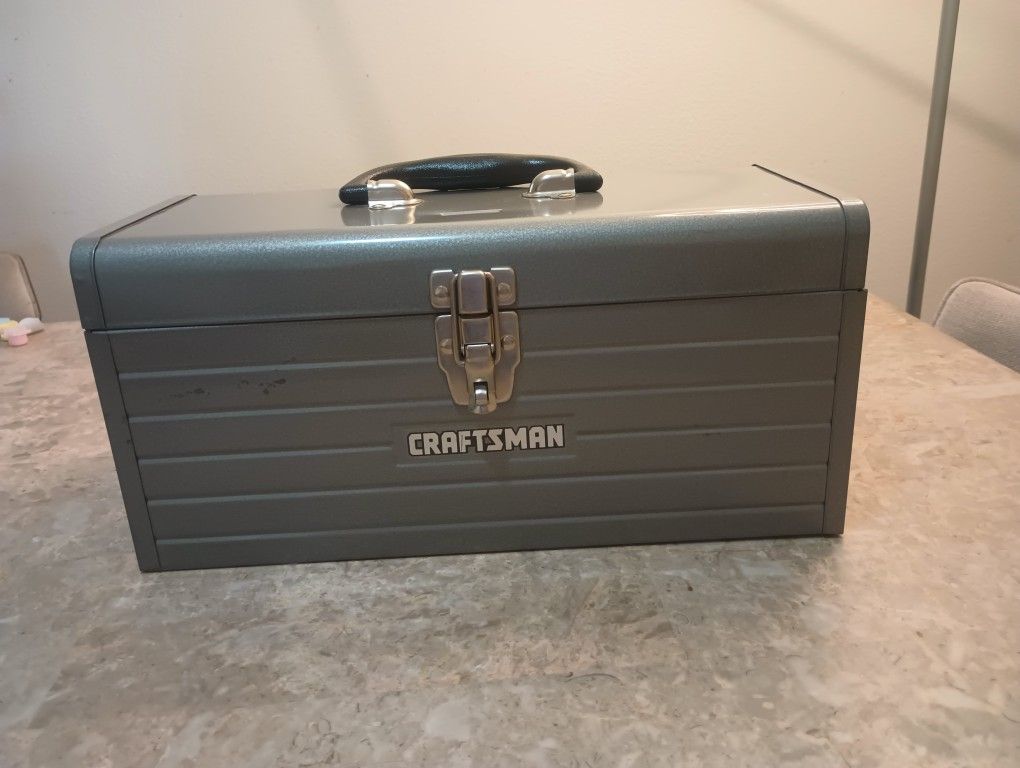 Craftsman 16"x7"x8"h Gray Metal Tool Box