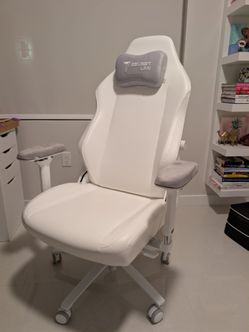 Secret Lab Titan Evo Ergonomic Office Gaming Chair