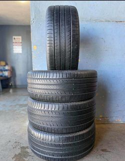 285 40 R 20 vendo llantas usadas