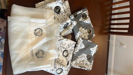 Curtain set
