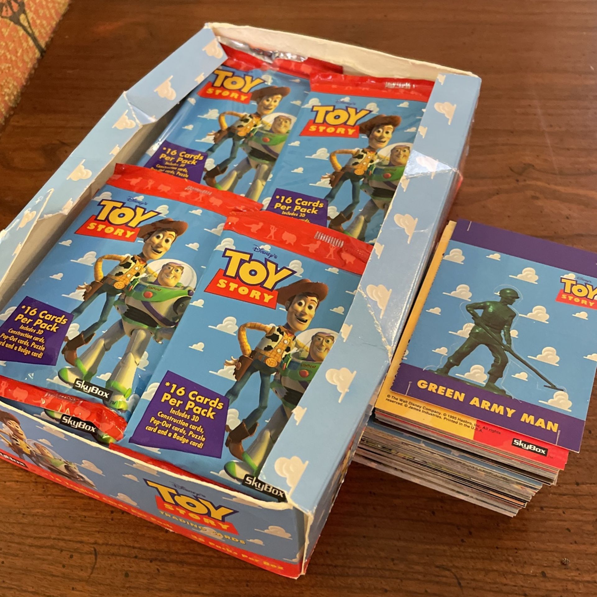 LOT of 1995 Toy Story Trading Cards