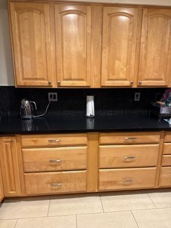 Kitchen cabinet