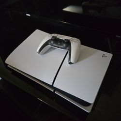 PS5 825 GB/Go disc free console