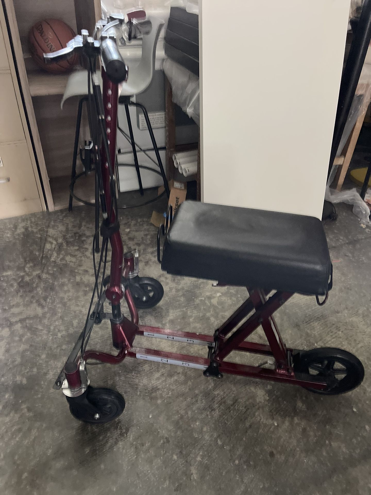 Knee Scooter