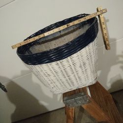 White-wicker Plant Base/Basket OR elevate a Planter