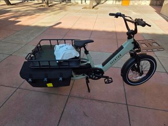 Aventon Abound LR w/ front Pizza Rack, Rear Rack, Side Panniers, Cargo Nets And Helmet