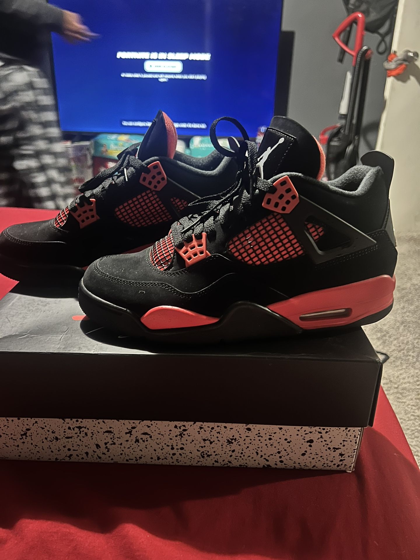 Air Jordan 4 Retro /red Thunders Size 9 Red,black