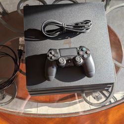 PS4 Pro - Like New