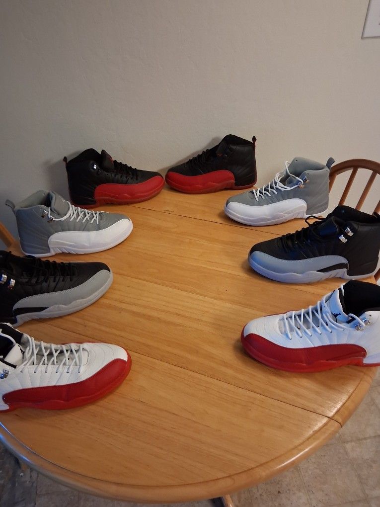(9.5) MENS SHOES ($75)