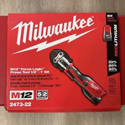 Milwaukee M12 12-Volt Lithium-Ion Force Logic Cordless Press Tool Kit (3 Jaws Included) with Two 1.5 Ah Battery and Hard Case